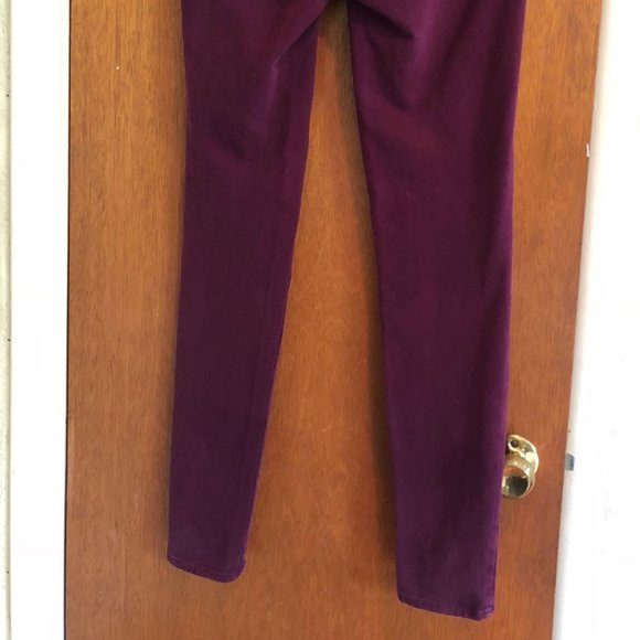 American Eagle, Size 4, low-Rise, Super Stretch Jegging, Color: grape purple - Picture 4 of 12